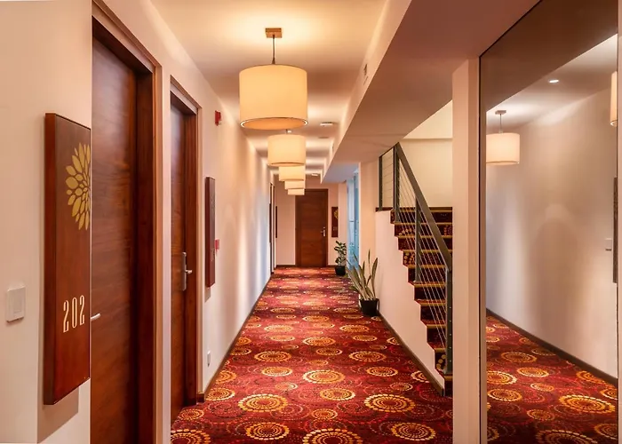 Grand Serendib Hotel